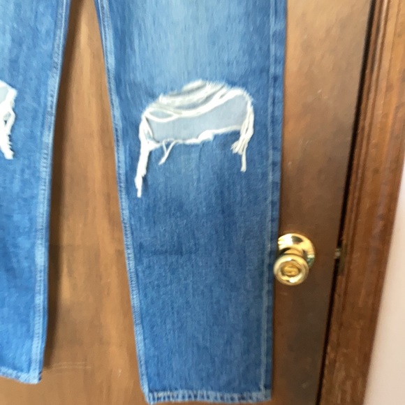 Relisted Levi’s low pro distressed midrise straight leg cotton jean size 28 - Picture 6 of 16